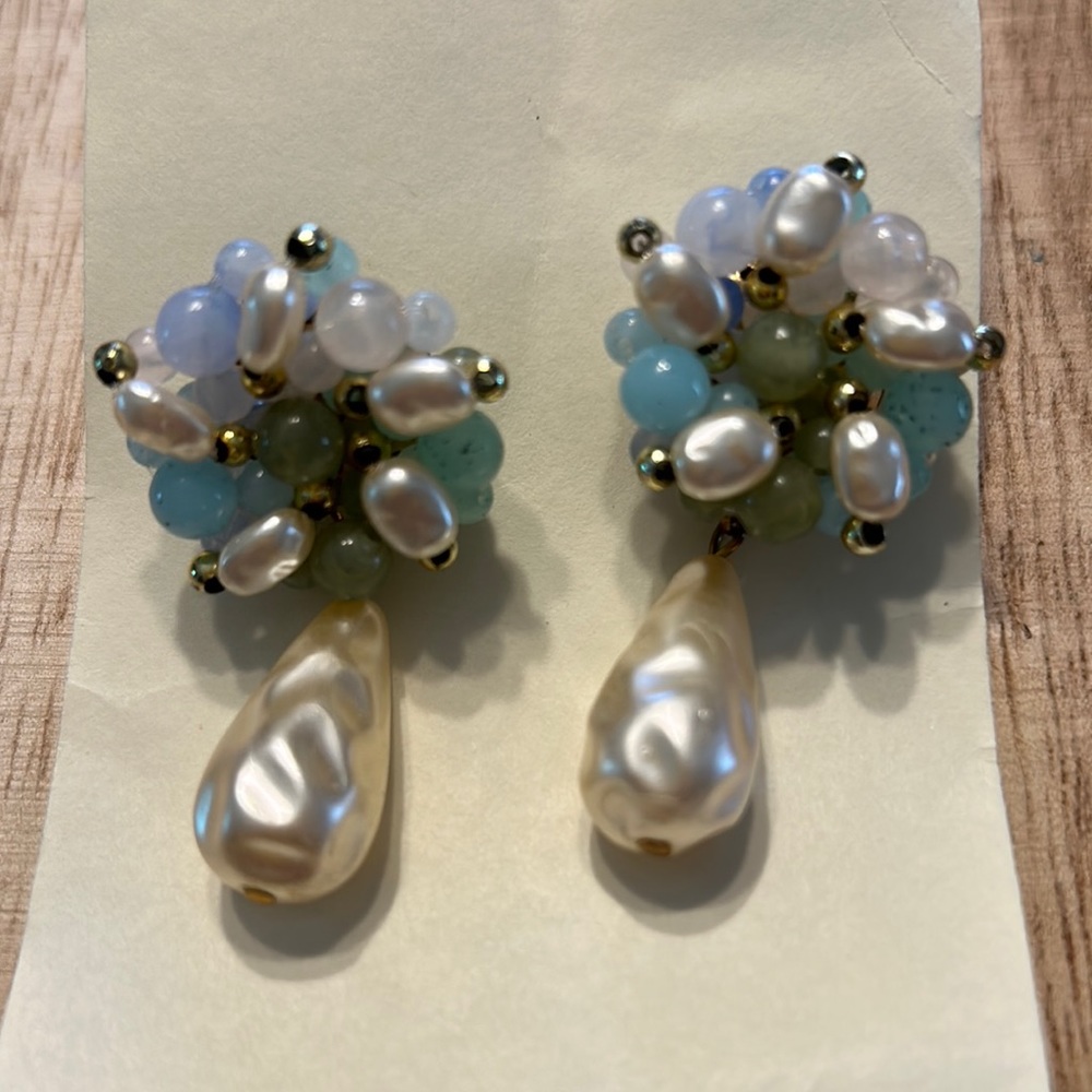 Pearl Faux Cluster Vintage Pierced Post Dangle Earrings Gold Tone Pastel Colors